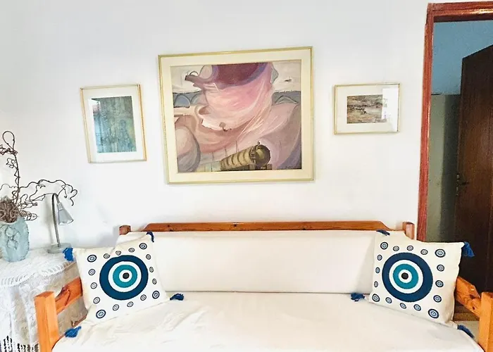 Apartament Private With Spacious Garden & Veranda - Flogita